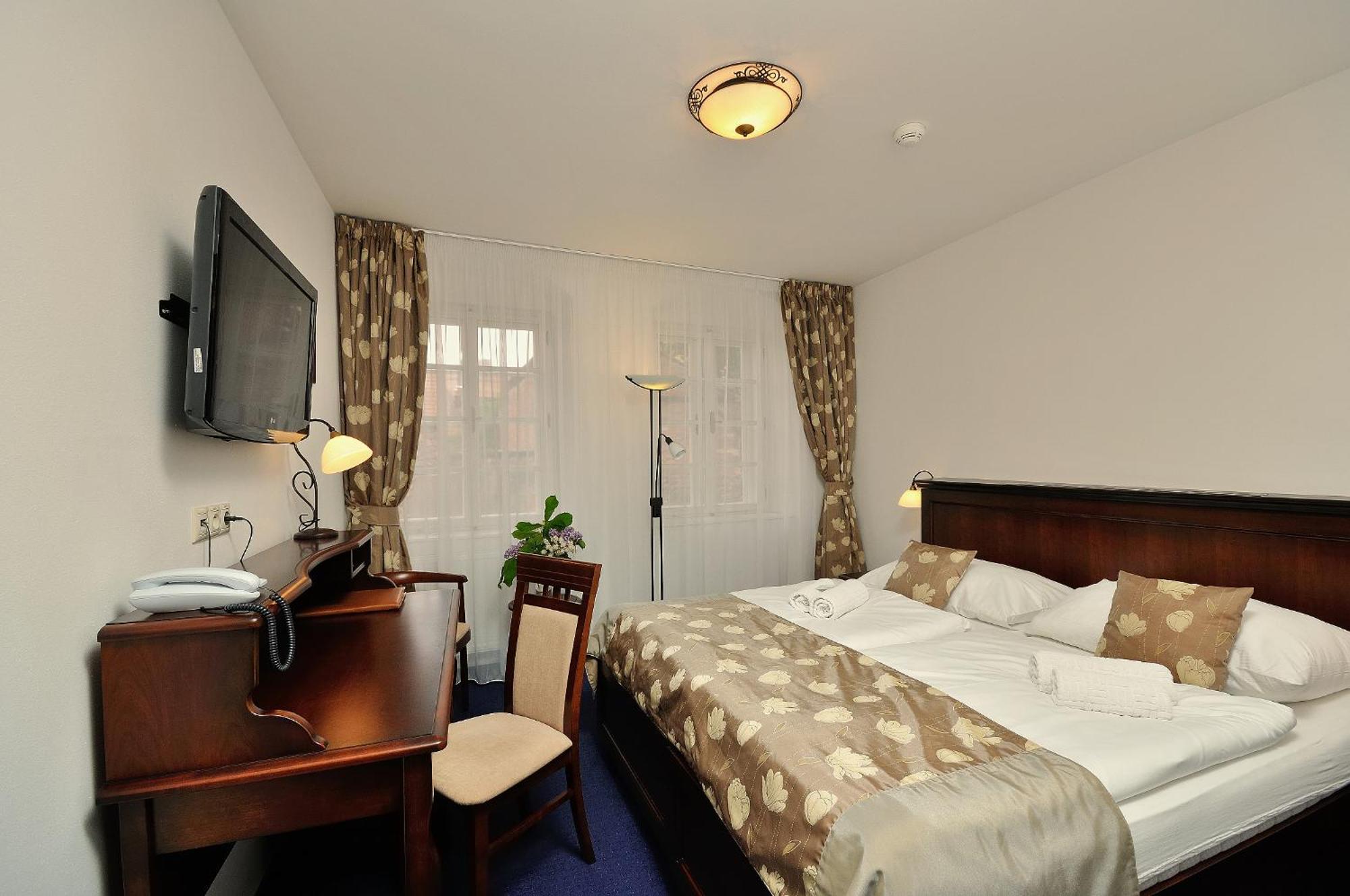 Hotel Joseph 1699 เชบีช ภายนอก รูปภาพ